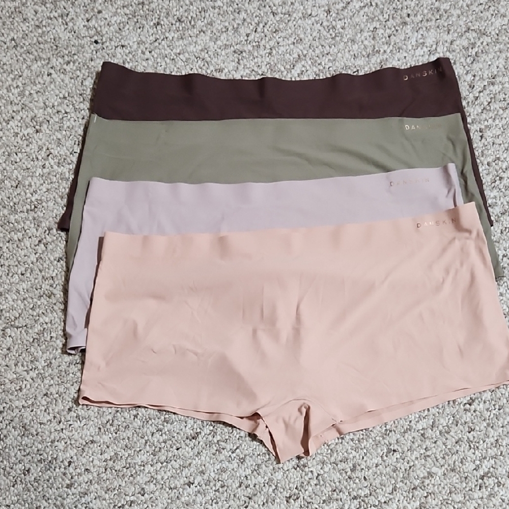 Danskin 4 Pr. Panties Intimates